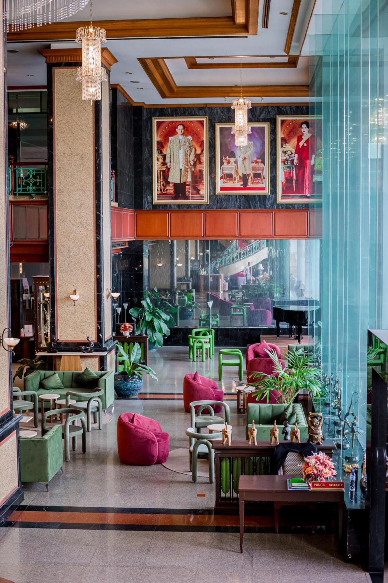 Town In Town Hotel Bangkok Exterior photo